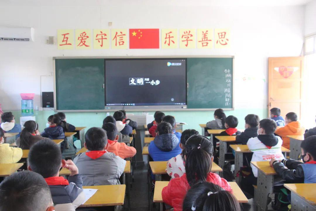 公主换装养成日记