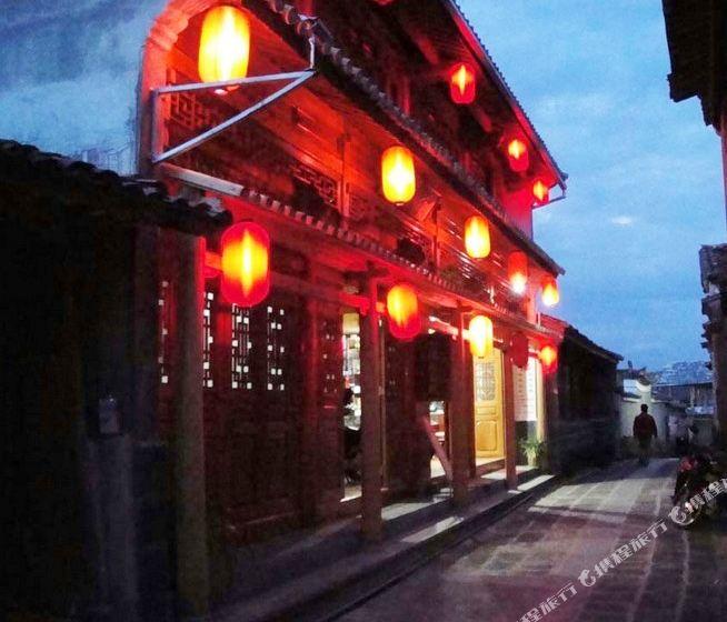 原来德云社还有三位于谦的师弟，石富宽收徒四位，全部都在德云社