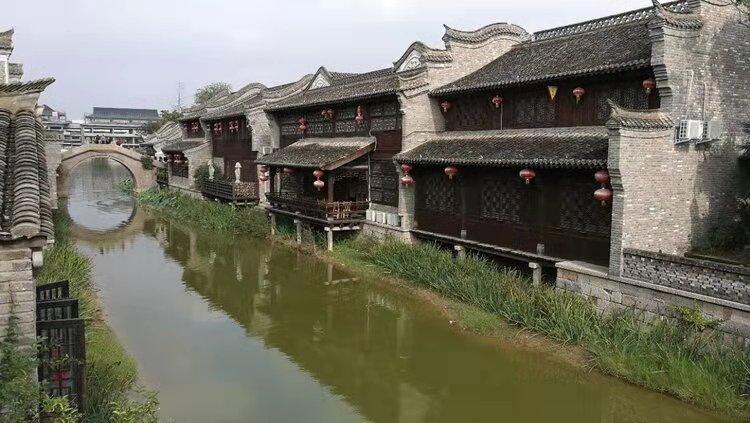 独眼方块找出口无敌版
